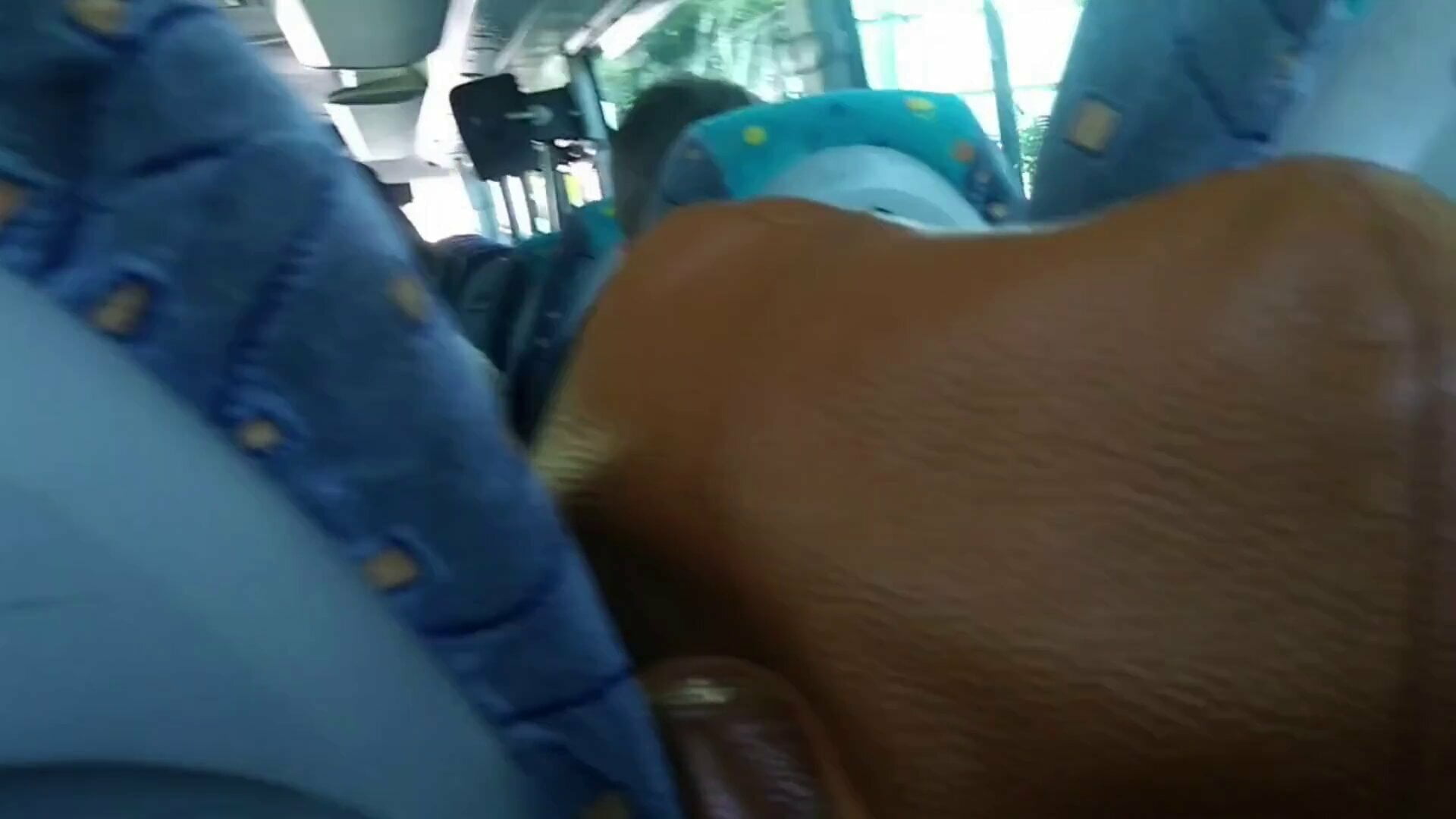 Порно видео Пристает в автобусе. Смотреть Пристает в автобусе онлайн